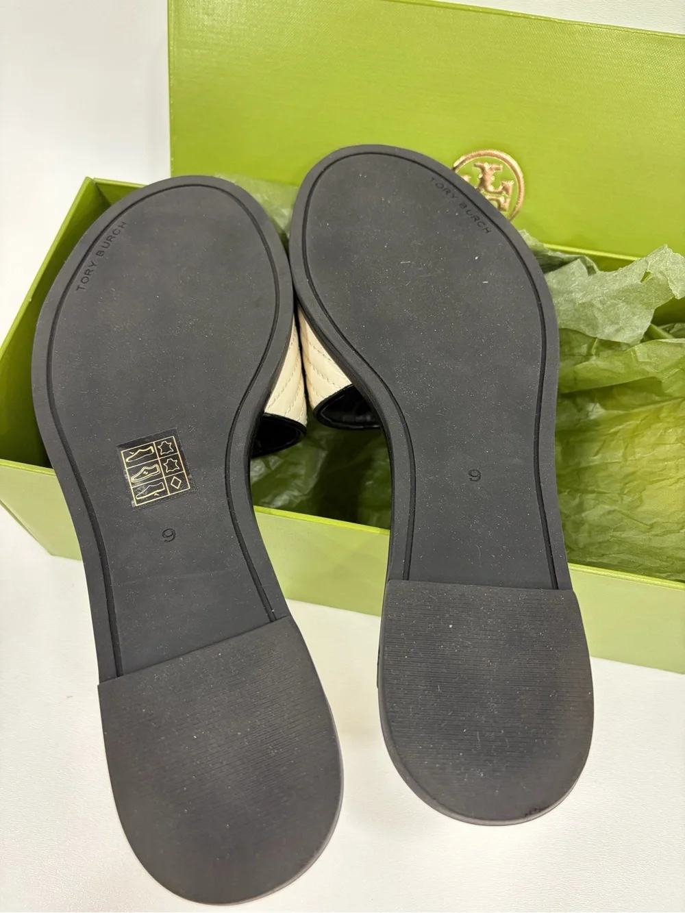 New in Box Tory Burch Everly Leather Slide, Light Cream, LIMITED EDITION 9